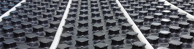 Noppen-Rohrträgerplatten aus PS-Folie mit trittfest ausgeformt. Rohrhaltenoppen, VPE 30m² Karton